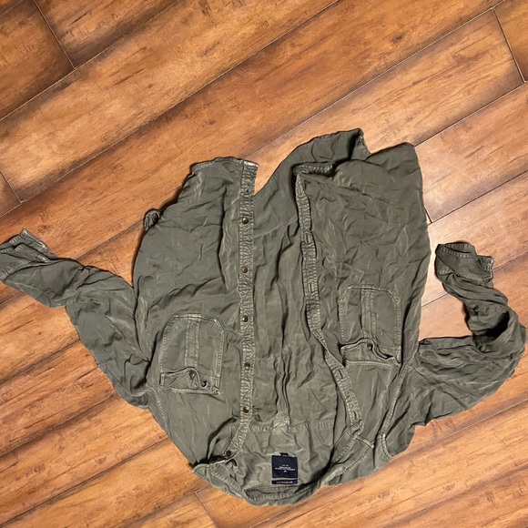 Button up shirt - Picture 2 of 2